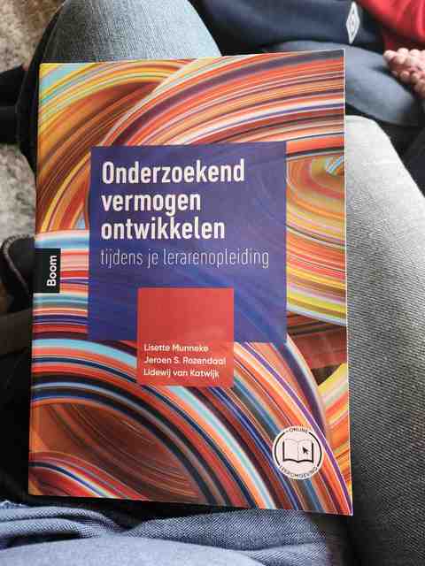 9789024441969-Onderzoekend-vermogen-ontwikkelen-tijdens-je-lerarenopleiding
