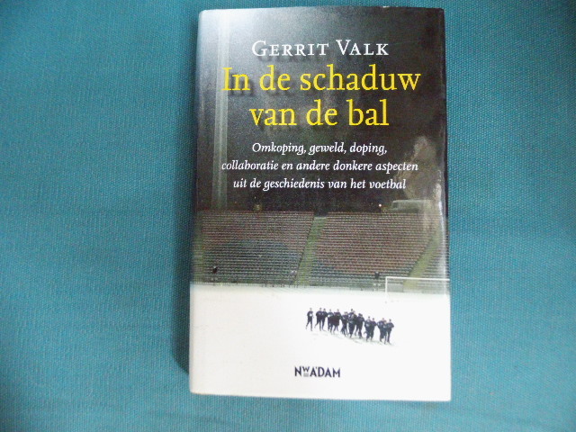9789046805602-In-de-schaduw-van-de-bal