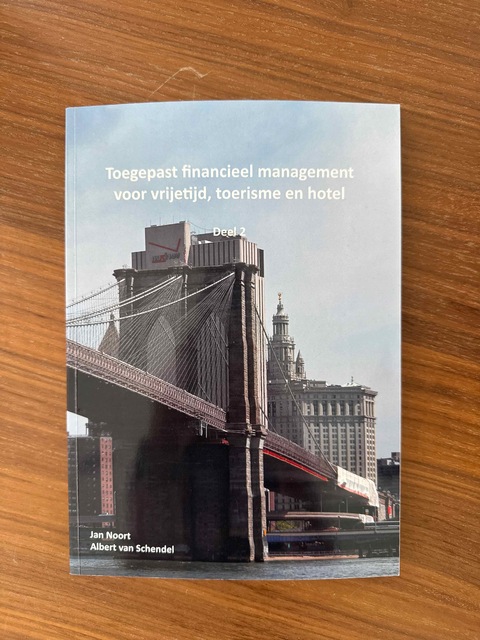9789082537987-Toegepast-financieel-management-in-vrijetijd-toerisme-en-hotel-deel-2