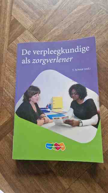 9789006952384-De-verpleegkundige-als-zorgverlener