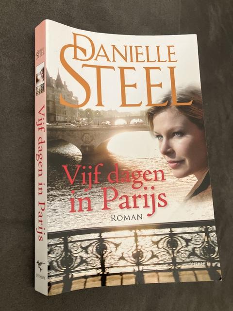 9789021898674-Vijf-dagen-in-Parijs