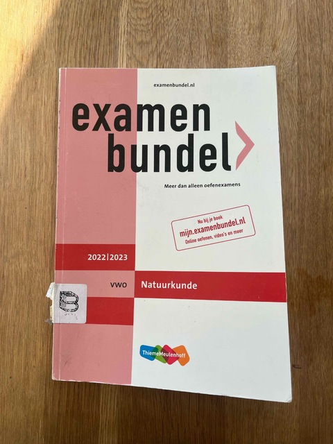 9789006639858-Examenbundel-vwo-Natuurkunde-20222023