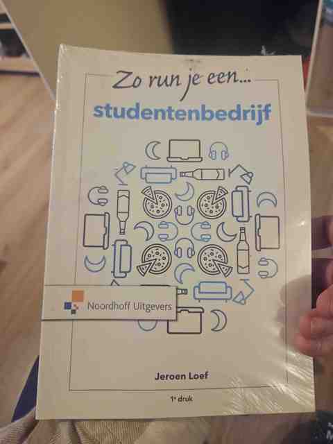 9789001826642-Zo-run-je-een-studentenbedrijf
