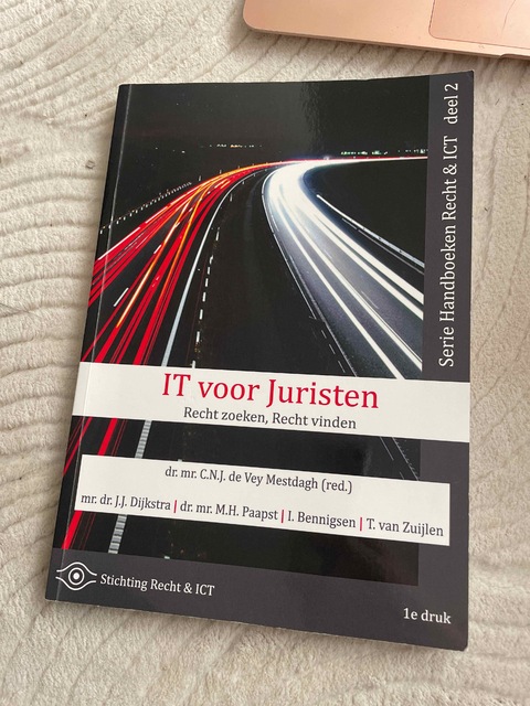 9789082304411-IT-voor-Juristen-recht-zoeken-recht-vinden.-serie-handboeken-recht-ict-deel-2