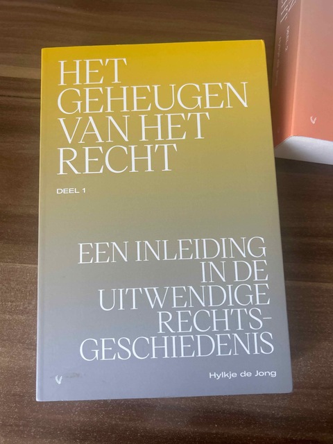 9789086599004-Het-geheugen-van-het-recht-deel-1-Een-inleiding-in-de-uitwendige