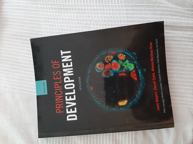 9780199678143-Principles-of-Development