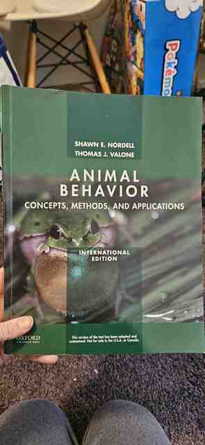 9780199737604-Animal-Behavior