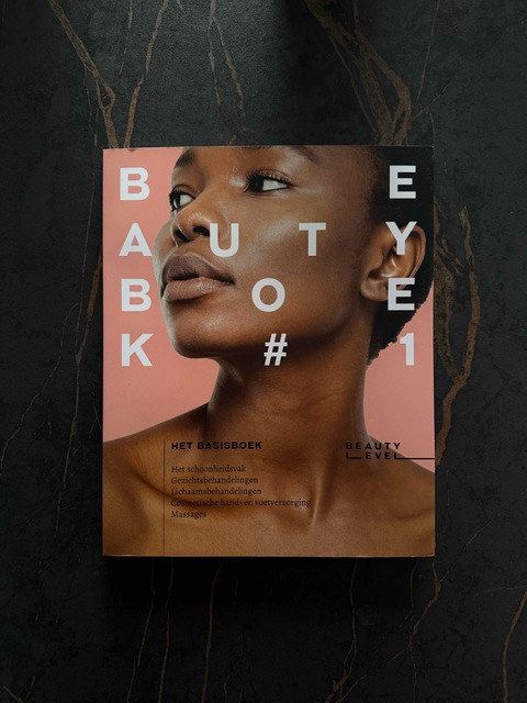 9789492548375-Beauty-Level-Beautyboek-%231