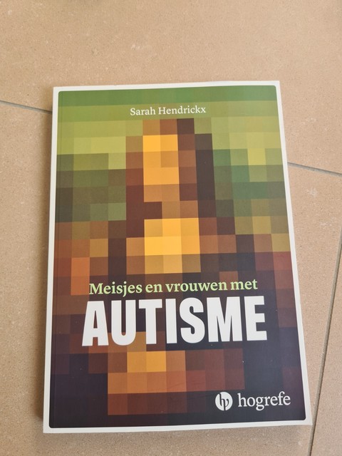 9789492297471-Meisjes-en-vrouwen-met-autisme