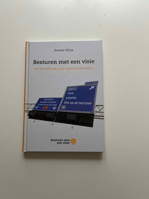 9789054721895-Besturen-met-een-visie