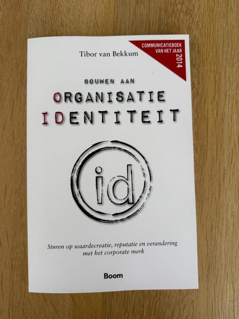 9789491560521-Bouwen-aan-organisatie-identiteit