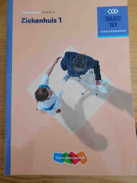 9789006910377-Ziekenhuis-1-niveau-4-Theorieboek