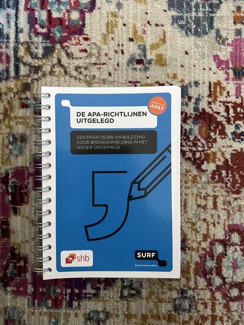 9789072482235-De-APA-richtlijnen-uitgelegd-Een-praktische-handleiding-voor-br