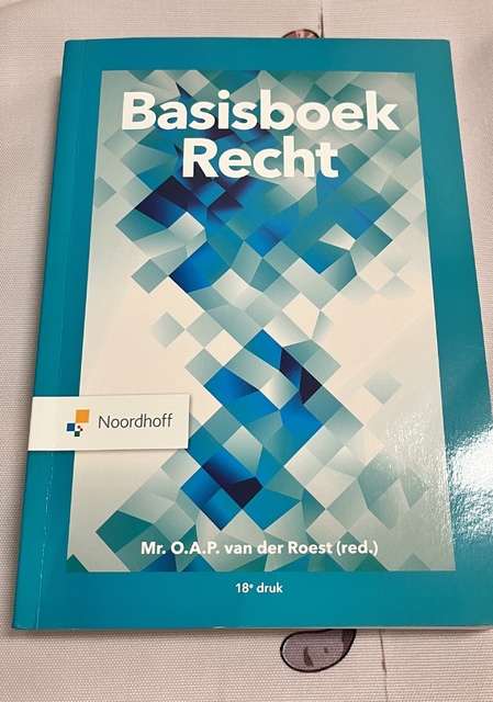 9789001079635-Basisboek-Recht