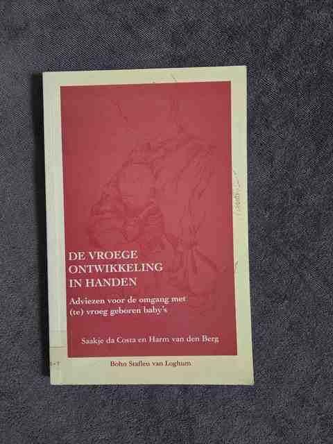 9789031316915-De-vroege-ontwikkeling-in-handen