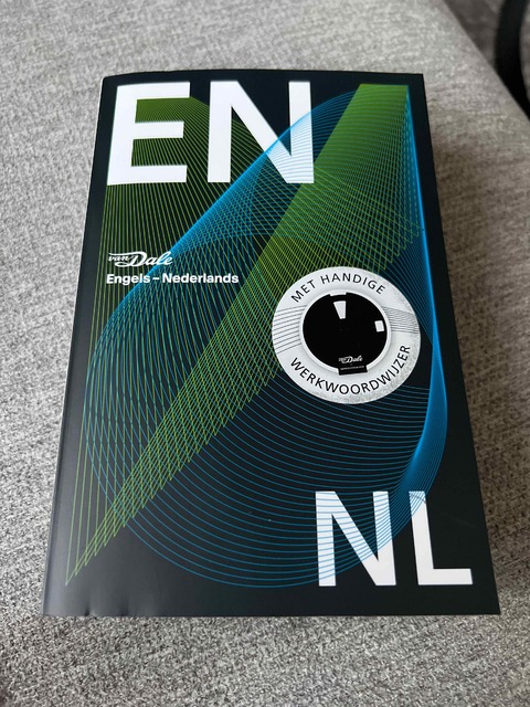 9789460774249-Van-Dale-Pocketwoordenboek-Engels-Nederlands