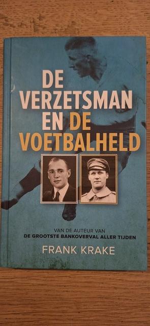 9789082476460-De-verzetsman-en-de-voetbalheld