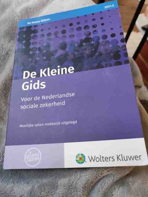 9789013164855-De-Kleine-Gids-voor-de-Nederlandse-sociale-zekerheid-2021.2
