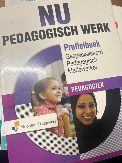 9789001881436-NU-Pedagogisch-Werk-Profielboek-Gespecialiseerd-Pedagogisch-Medewerker-PedagogiekOnline