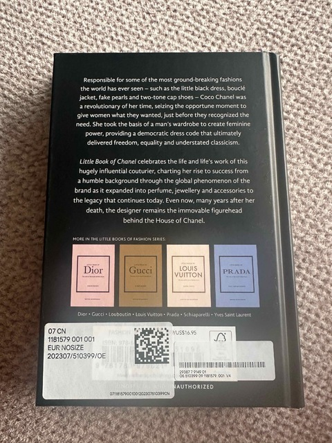 9781780979021-Little-Book-of-Chanel