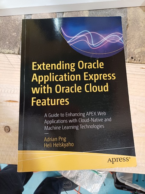 9781484281697-Extending-Oracle-Application-Express-with-Oracle-Cloud-Features