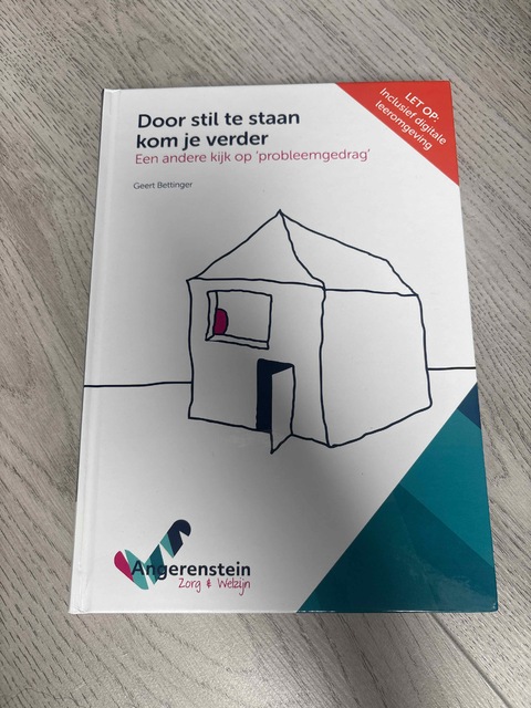 9789037260403-Door-stil-te-staan-kom-je-verder