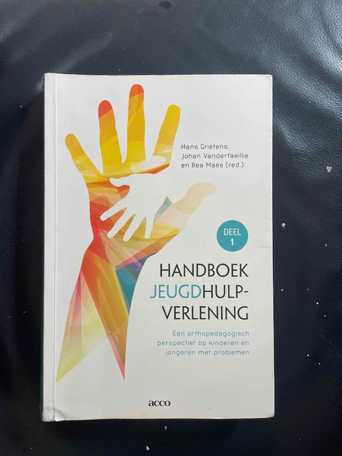 9789033497940-Handboek-Orthoped.hulpverlening-1-Een-orthopedagogisch-perspectief-op-kinderen-en-jongeren-met-problemen