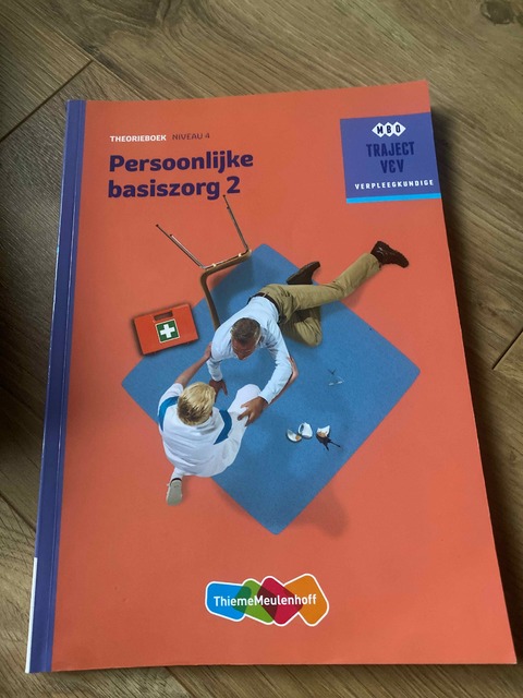 9789006910322-Persoonlijke-basiszorg-Theorieboek-Niveau-4