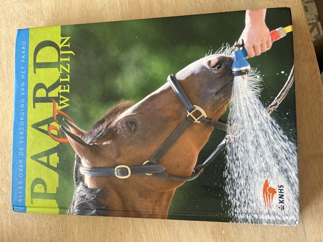 9789080941762-Paard-en-Welzijn