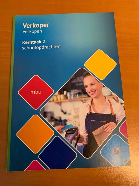 9789461717986-Verkoop-en-marketing-verkoper-niveau-2-schoolopdrachten