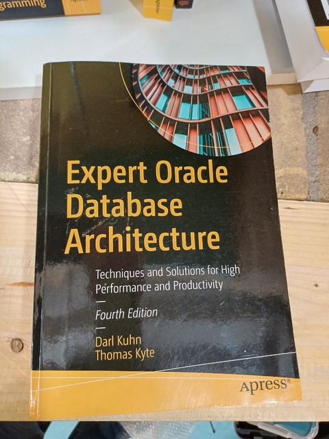 9781484274989-Expert-Oracle-Database-Architecture