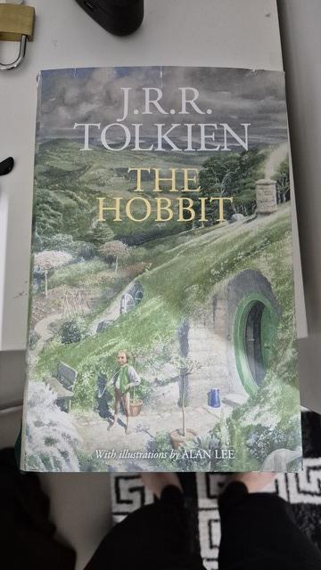 9780008376116-The-Hobbit