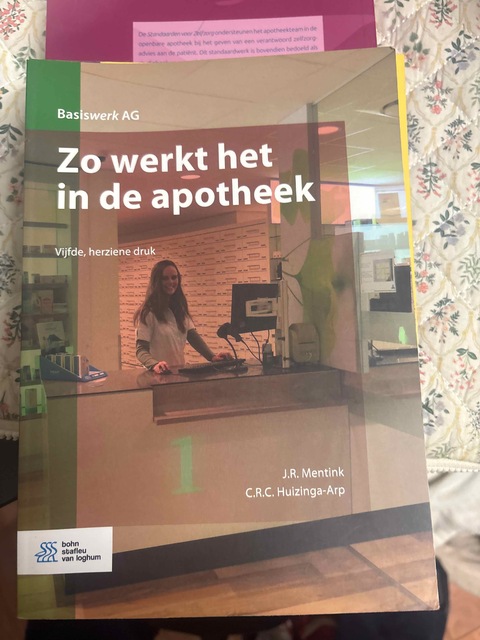 9789036824828-Zo-werkt-het-in-de-apotheek