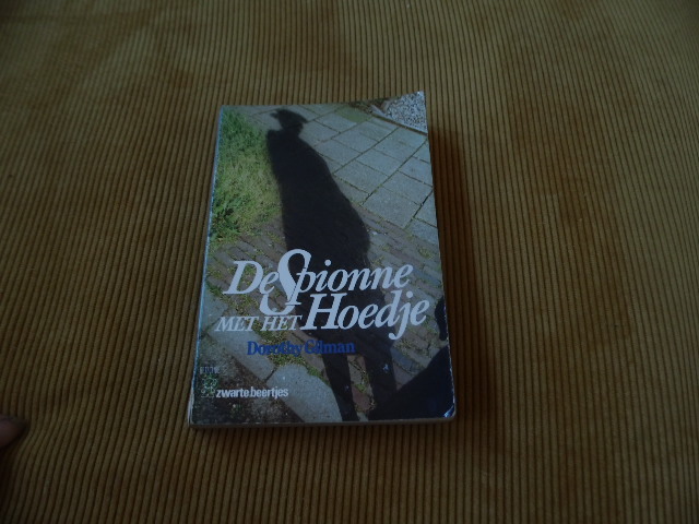 9789044910711-De-spionne-met-het-hoedje