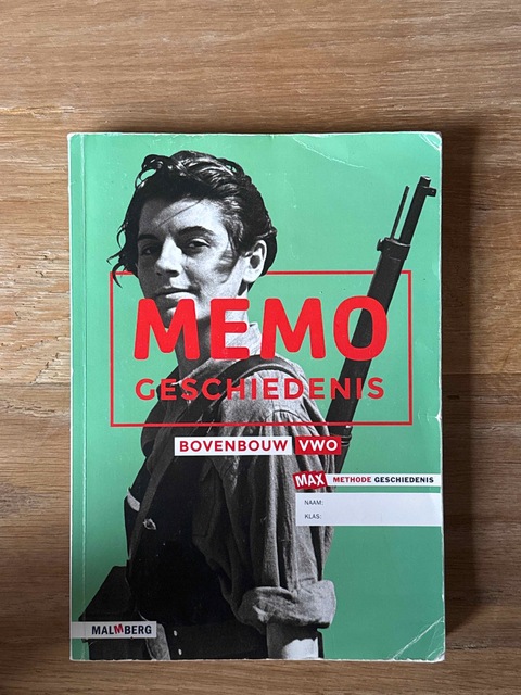 9789402056617-Memo-vwo-leeropdrachtenboek