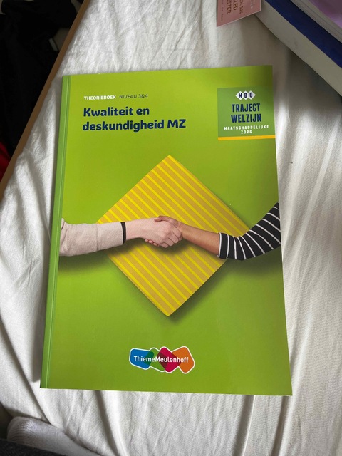 9789006858938-Kwaliteit-en-deskundigheid-MZ-Niveau-34-Theorieboek