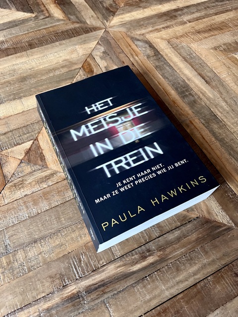 9789400508040-Het-meisje-in-de-trein