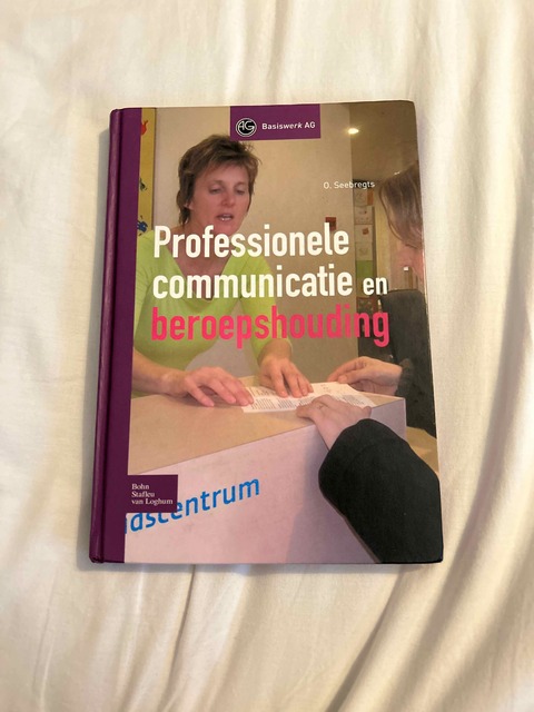9789031349531-Professionele-communicatie-en-beroepshouding