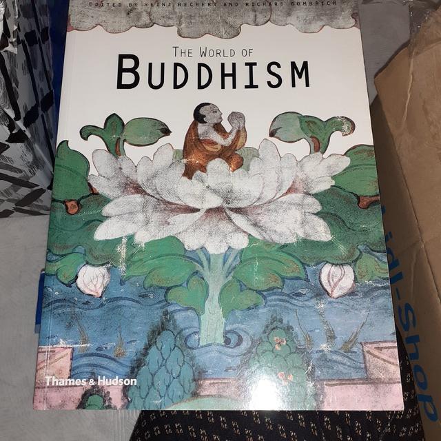 9780500276280-The-World-of-Buddhism