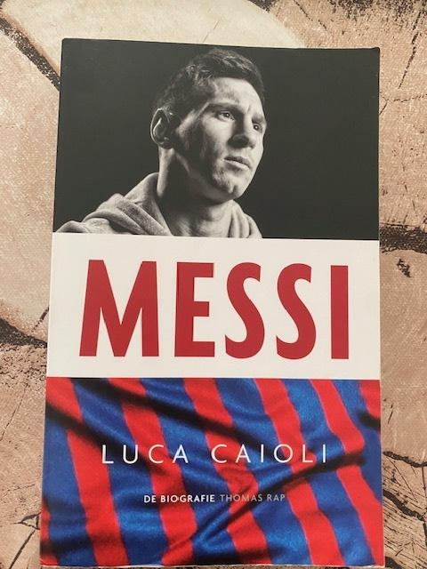 9789400404519-Messi