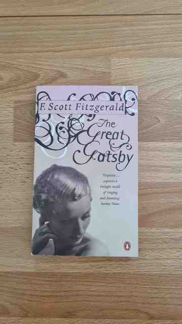 9780141023434-The-Great-Gatsby