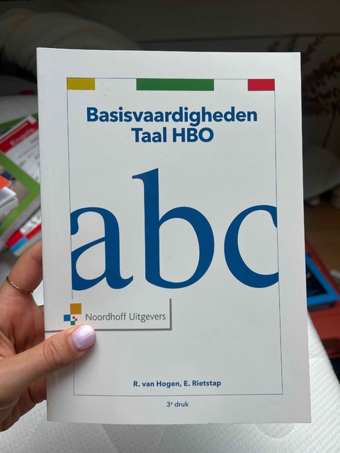 9789001875077-Basisvaardigheden-Taal-HBO