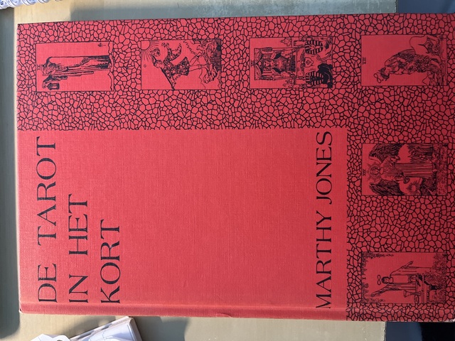 9789063780975-TAROT-IN-HET-KORT-DE