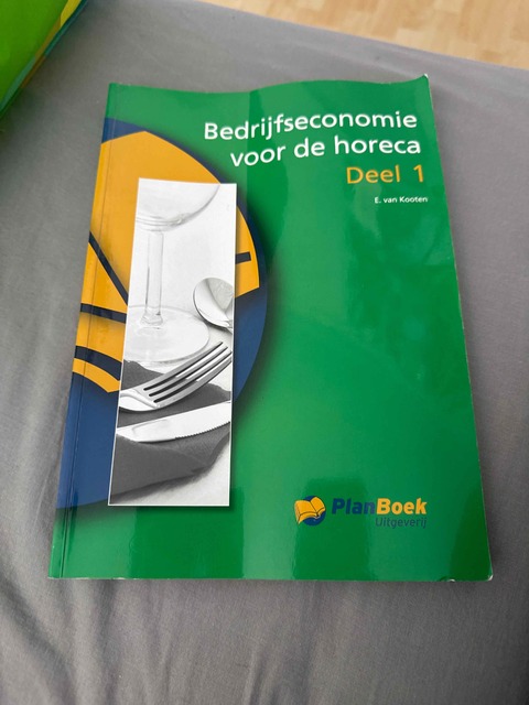 9789074625555-Bedrijfseconomie-voor-de-horeca-1
