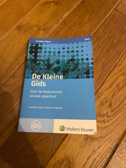 9789013166477-De-Kleine-Gids-voor-de-Nederlandse-sociale-zekerheid-2022.1