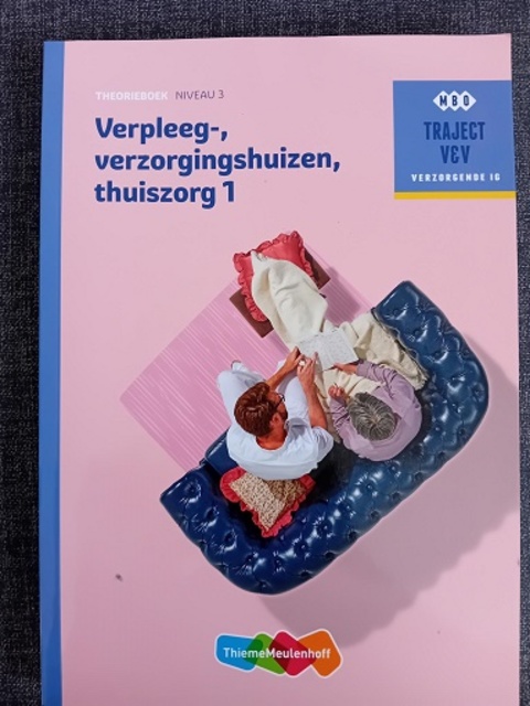9789006910254-Verpleeg-verzorgingshuizen-thuiszorg-1-niveau-3-Theorieboek