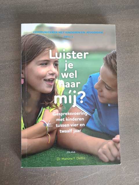 9782749207155-luister-je-wel-naar-mij