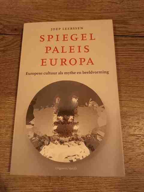 9789460042362-Spiegelpaleis-Europa