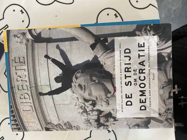 9789024411634-De-strijd-om-de-democratie