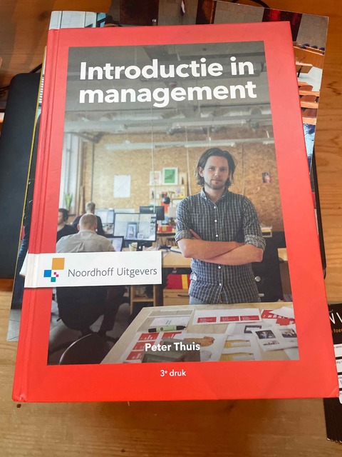 9789001876913-Introductie-in-management